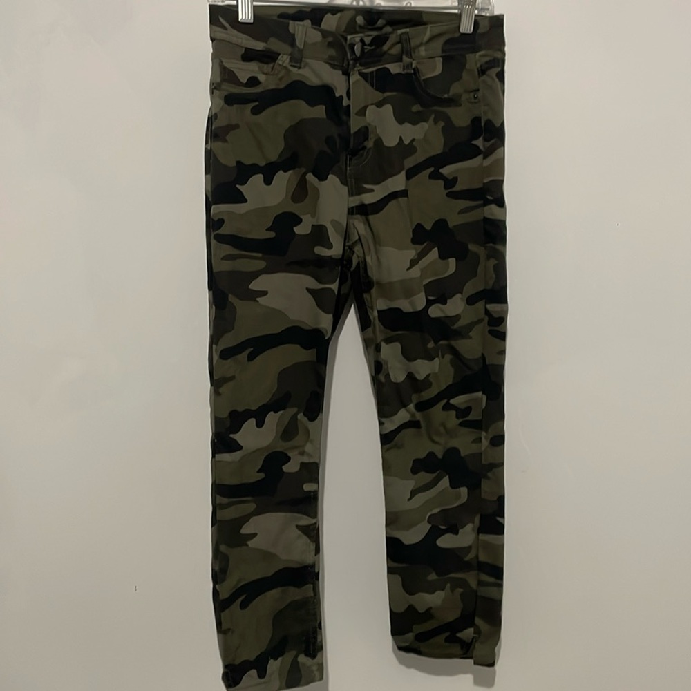 Women’s Camo Capris Size 4 Pants George Like New